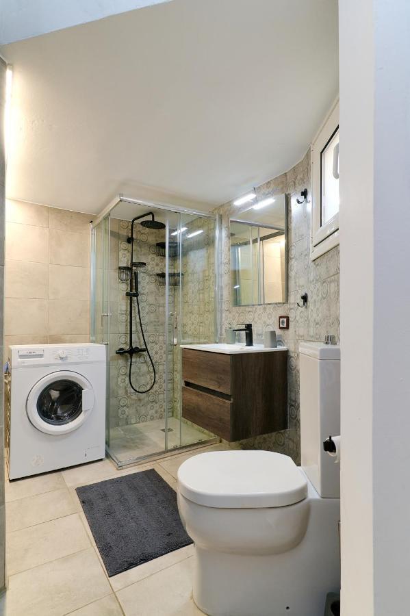 Venias Two-Bedroom Apartment Kallimarmaro And Zappeio Area Athens Ngoại thất bức ảnh