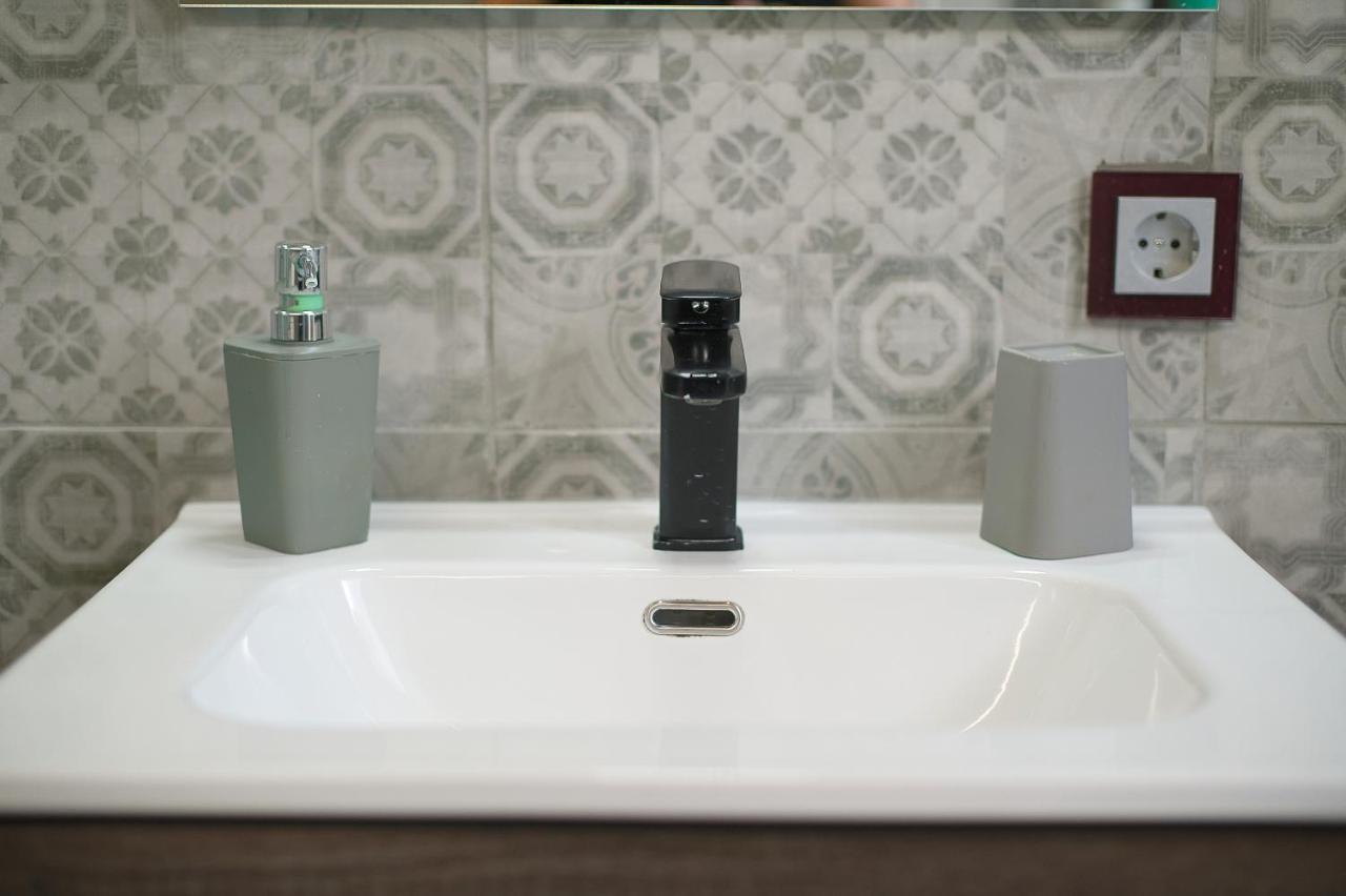 Venias Two-Bedroom Apartment Kallimarmaro And Zappeio Area Athens Ngoại thất bức ảnh