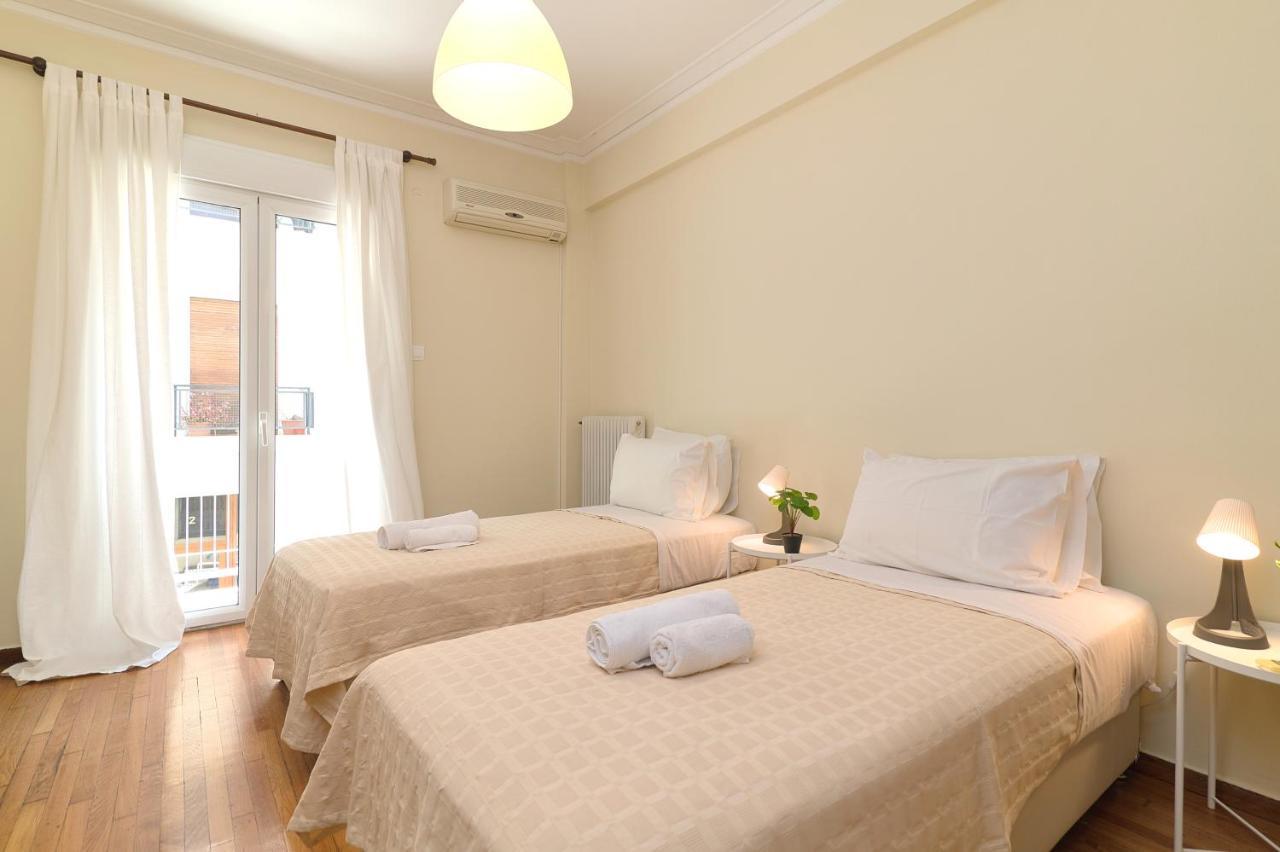 Venias Two-Bedroom Apartment Kallimarmaro And Zappeio Area Athens Ngoại thất bức ảnh