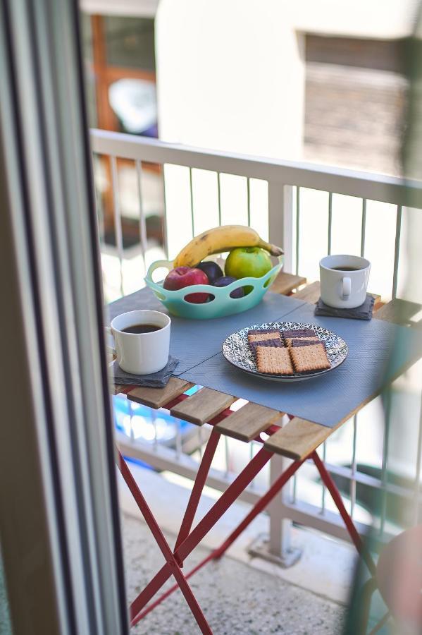 Venias Two-Bedroom Apartment Kallimarmaro And Zappeio Area Athens Ngoại thất bức ảnh